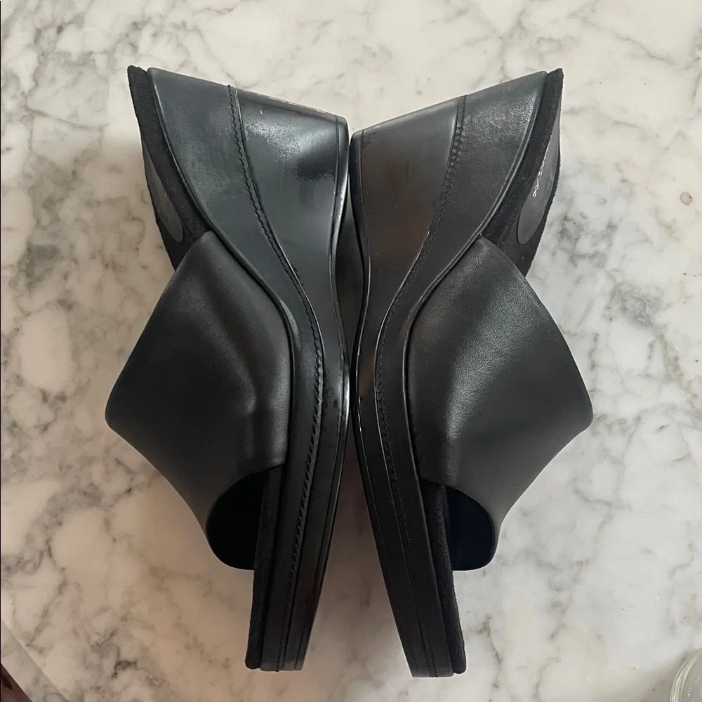 AEROSOLES Black Wedge Slides size 9 - Picture 5 of 9